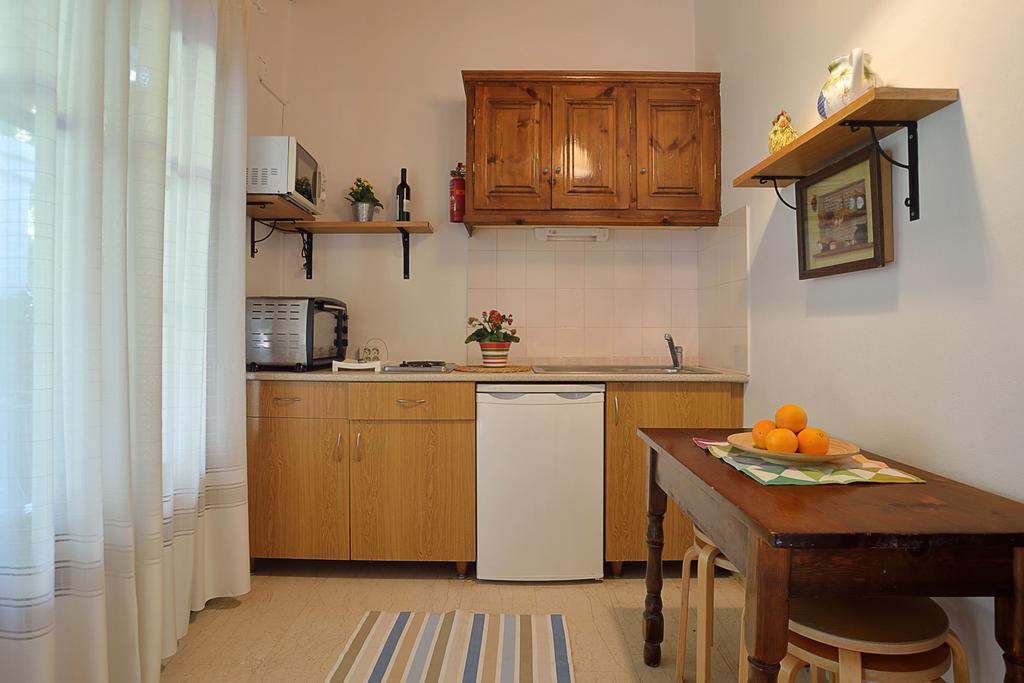 Captain'S Apts Barbati Extérieur photo