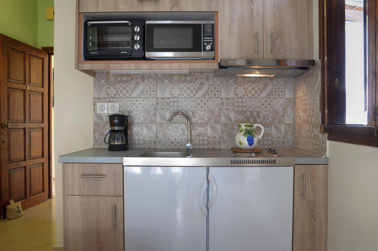 Captain'S Apts Barbati Extérieur photo